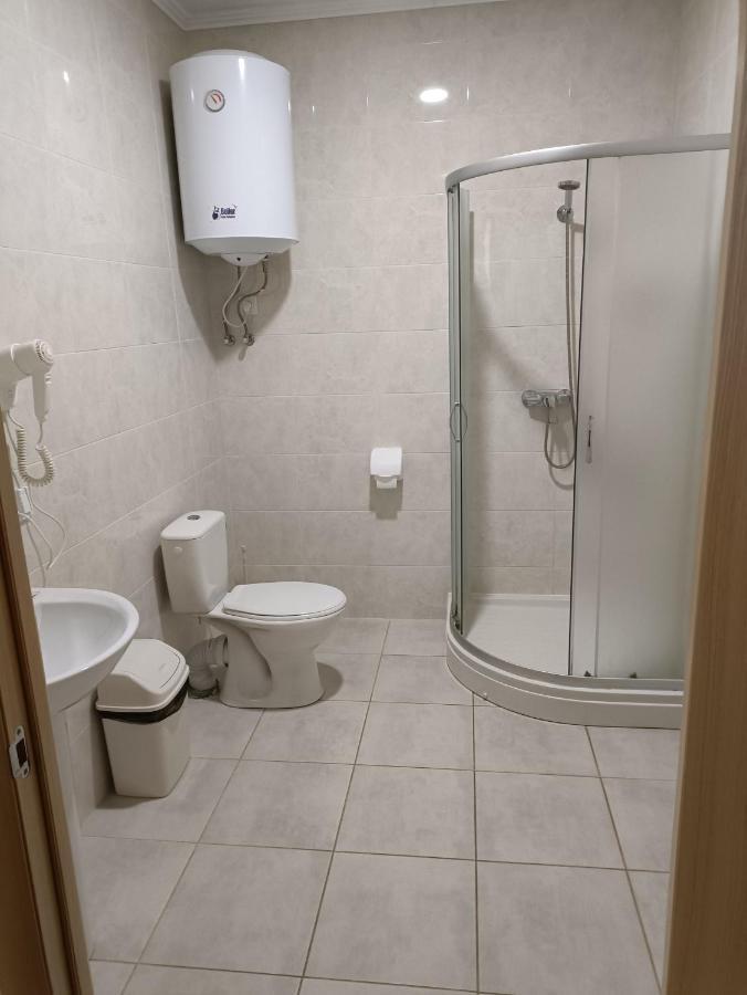 Mirage Hotel Chernivtsi Ngoại thất bức ảnh