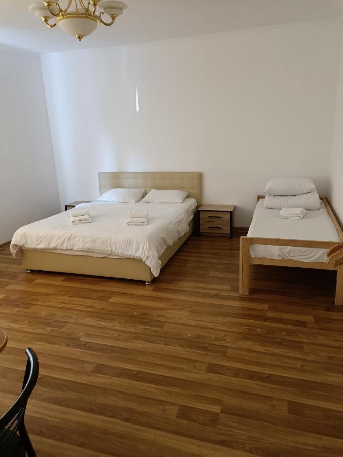 Mirage Hotel Chernivtsi Ngoại thất bức ảnh
