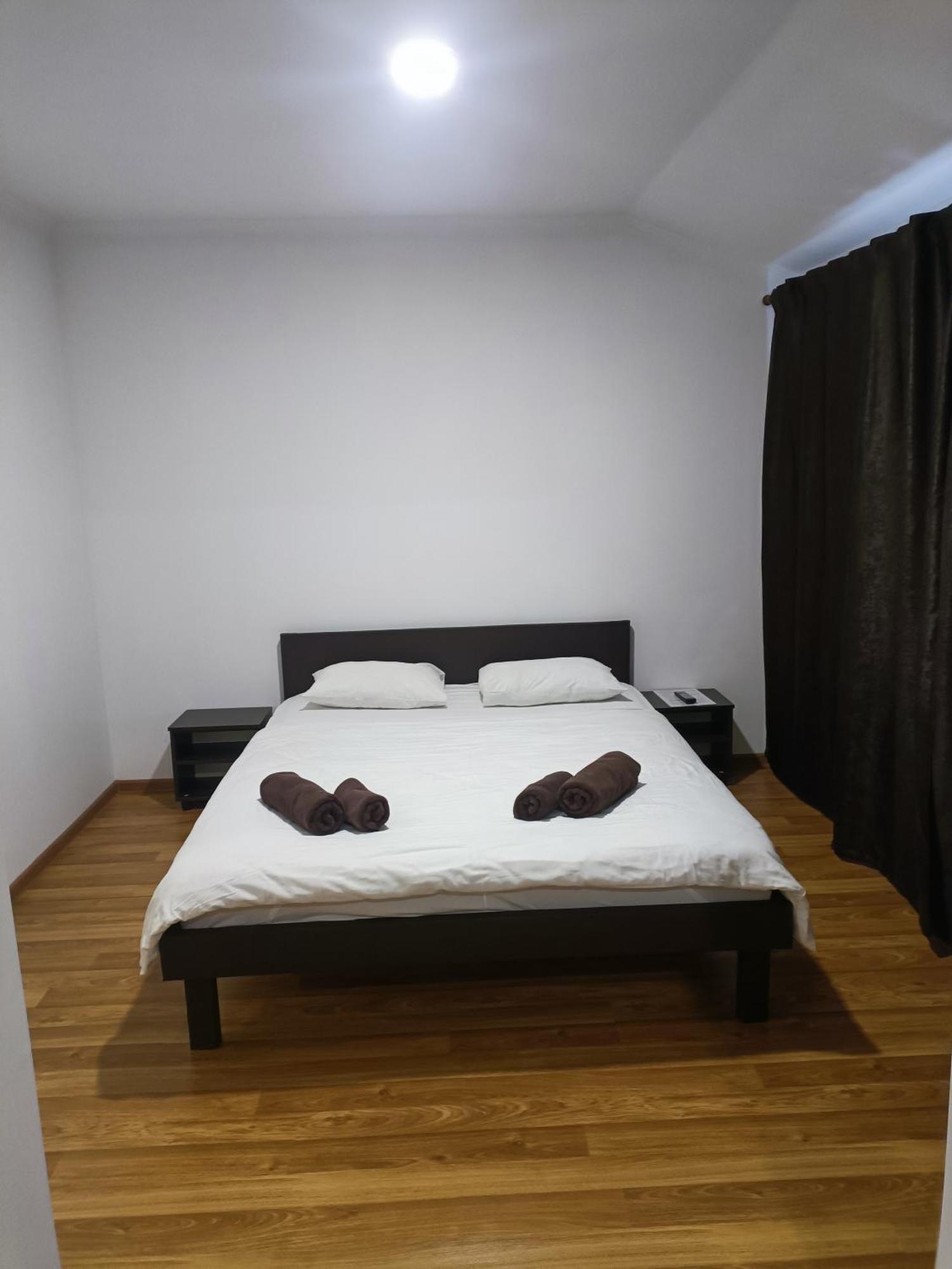 Mirage Hotel Chernivtsi Ngoại thất bức ảnh