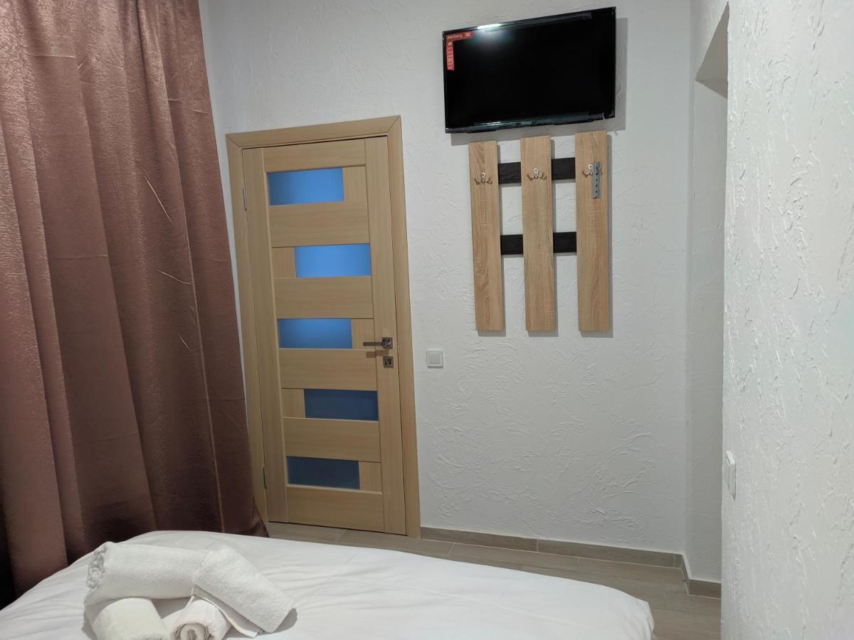 Mirage Hotel Chernivtsi Ngoại thất bức ảnh