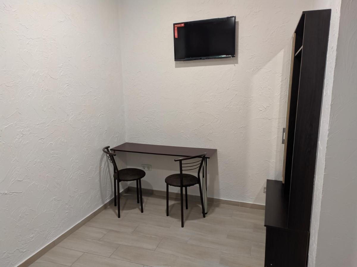 Mirage Hotel Chernivtsi Ngoại thất bức ảnh