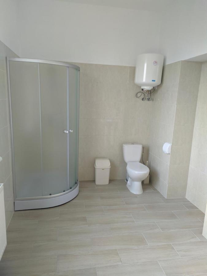 Mirage Hotel Chernivtsi Ngoại thất bức ảnh