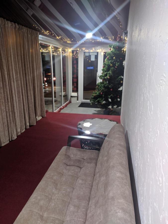 Mirage Hotel Chernivtsi Ngoại thất bức ảnh