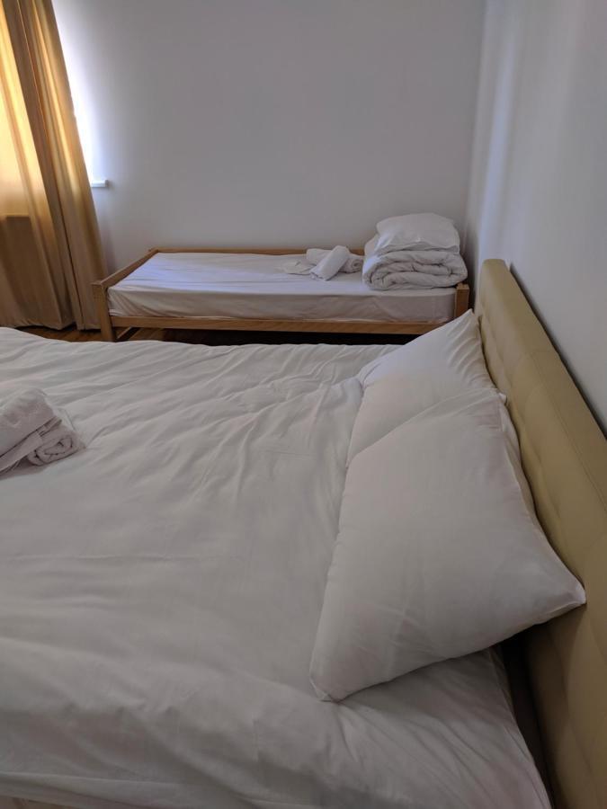 Mirage Hotel Chernivtsi Ngoại thất bức ảnh